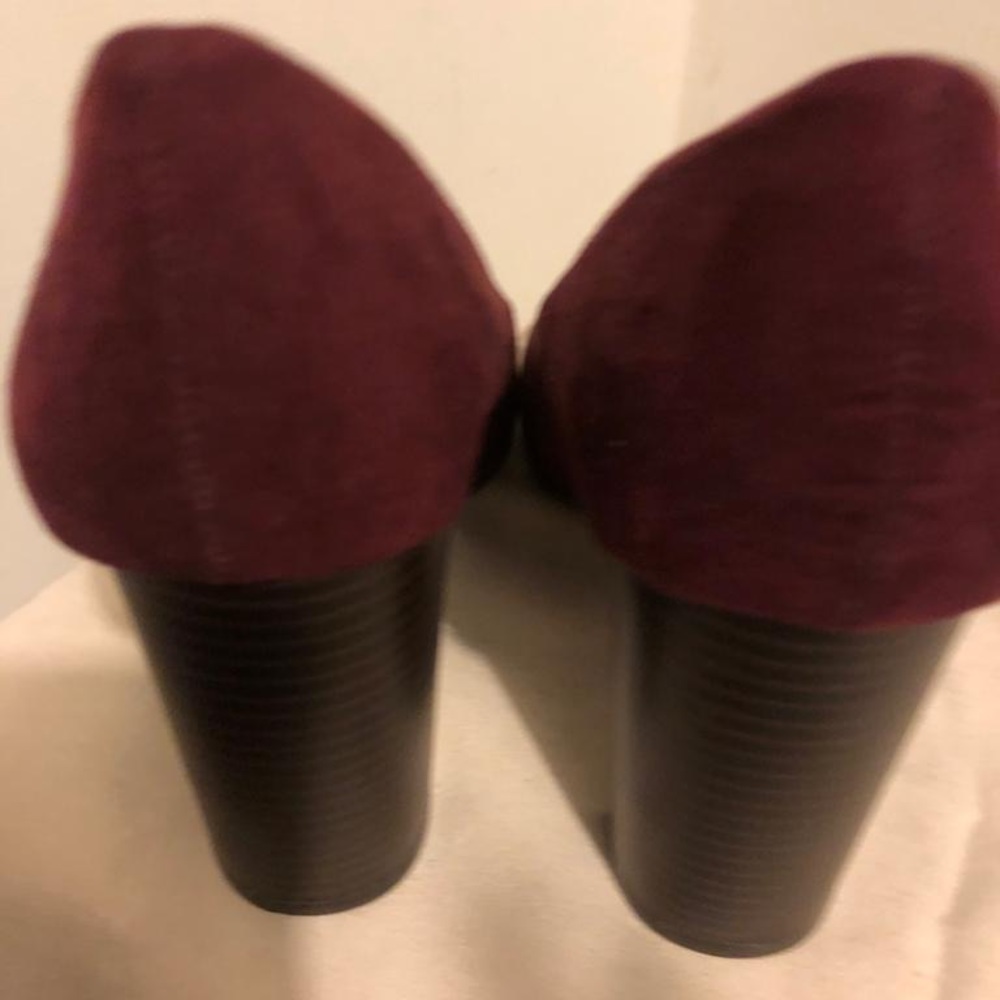 Brand new Fergalicious Suede pumps - Picture 3 of 4